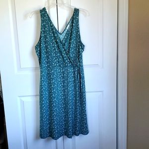 Perfect summer dress with sunflowers